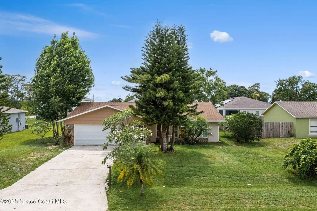790 Alfonso Avenue SE Palm Bay FL 32909