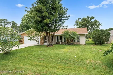 790 Alfonso Avenue SE Palm Bay FL 32909