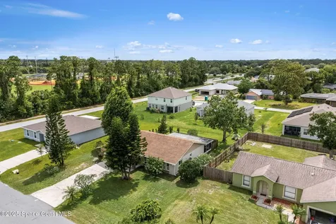 790 Alfonso Avenue SE Palm Bay FL 32909