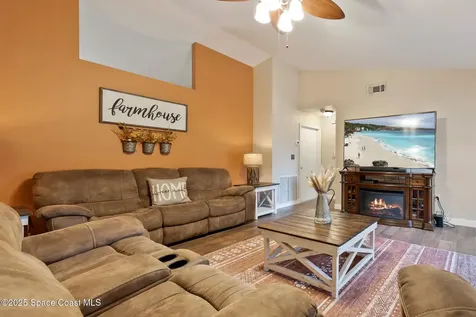 1271 Medina Avenue NW Palm Bay FL 32907