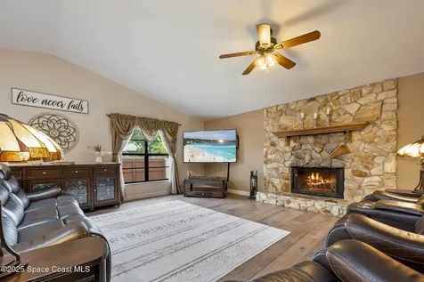 1271 Medina Avenue NW Palm Bay FL 32907