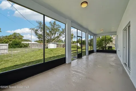982 Colonial Avenue SE Palm Bay FL 32909