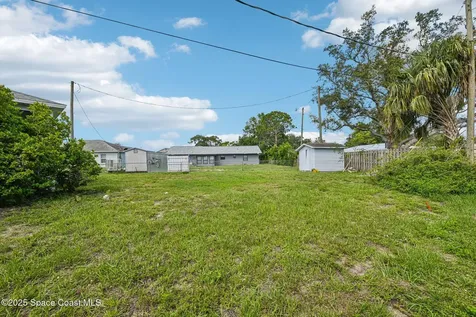 982 Colonial Avenue SE Palm Bay FL 32909