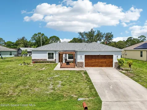 982 Colonial Avenue SE Palm Bay FL 32909