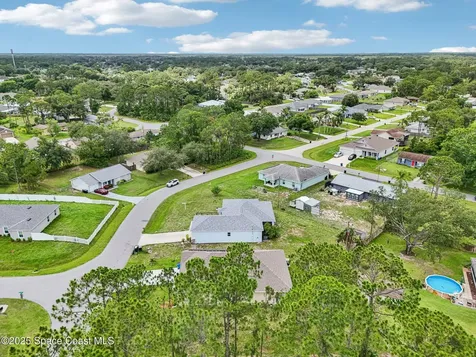 982 Colonial Avenue SE Palm Bay FL 32909
