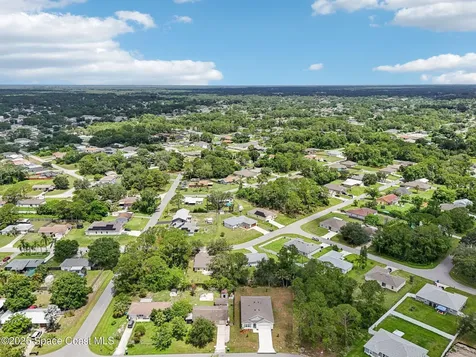 982 Colonial Avenue SE Palm Bay FL 32909