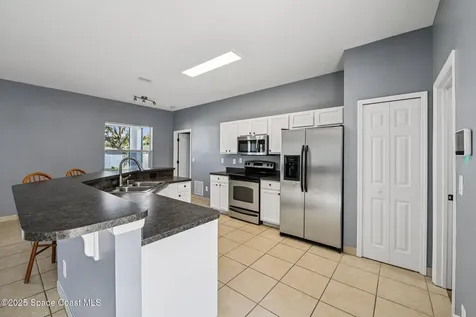 982 Colonial Avenue SE Palm Bay FL 32909