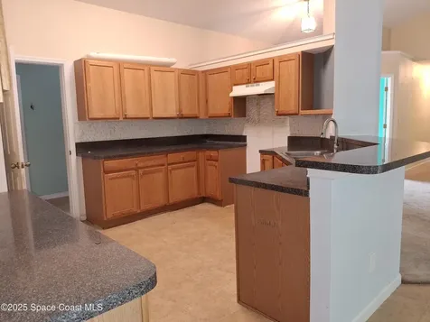 991 Zamora Street SE Palm Bay FL 32909