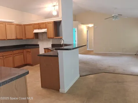 991 Zamora Street SE Palm Bay FL 32909