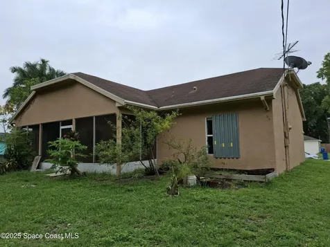 991 Zamora Street SE Palm Bay FL 32909