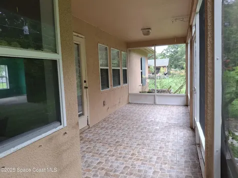 991 Zamora Street SE Palm Bay FL 32909