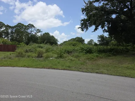 650 Waycross Road SW Palm Bay FL 32908