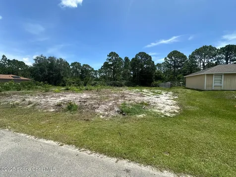 2667 Quincy Avenue SE Palm Bay FL 32909