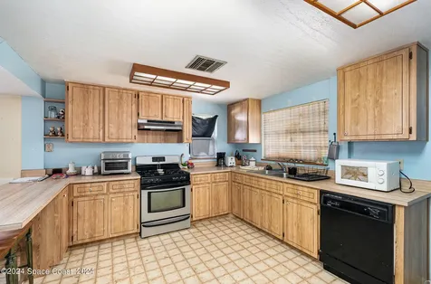 5720 Seminole Street Mims FL 32754