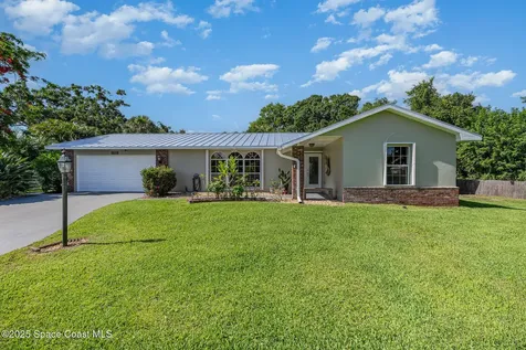 1995 Mark Twain Lane NE Palm Bay FL 32905