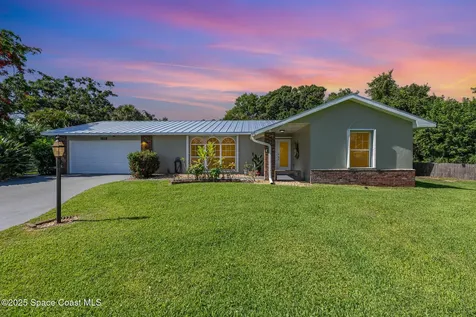 1995 Mark Twain Lane NE Palm Bay FL 32905