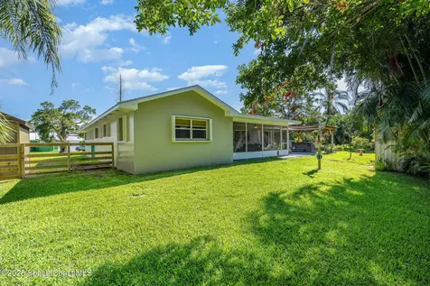 1995 Mark Twain Lane NE Palm Bay FL 32905