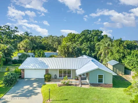 1995 Mark Twain Lane NE Palm Bay FL 32905