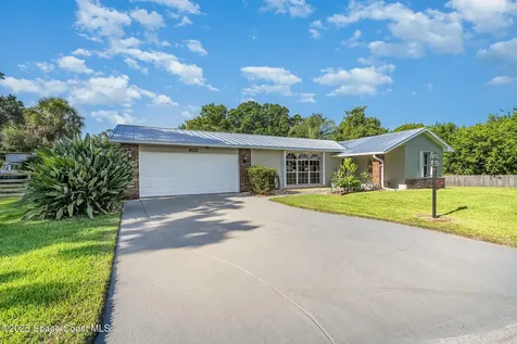 1995 Mark Twain Lane NE Palm Bay FL 32905