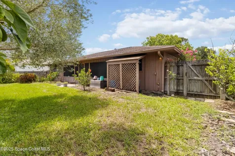 662 Estaugh Street NW Palm Bay FL 32907
