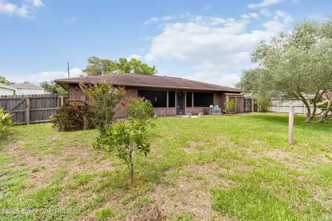 662 Estaugh Street NW Palm Bay FL 32907