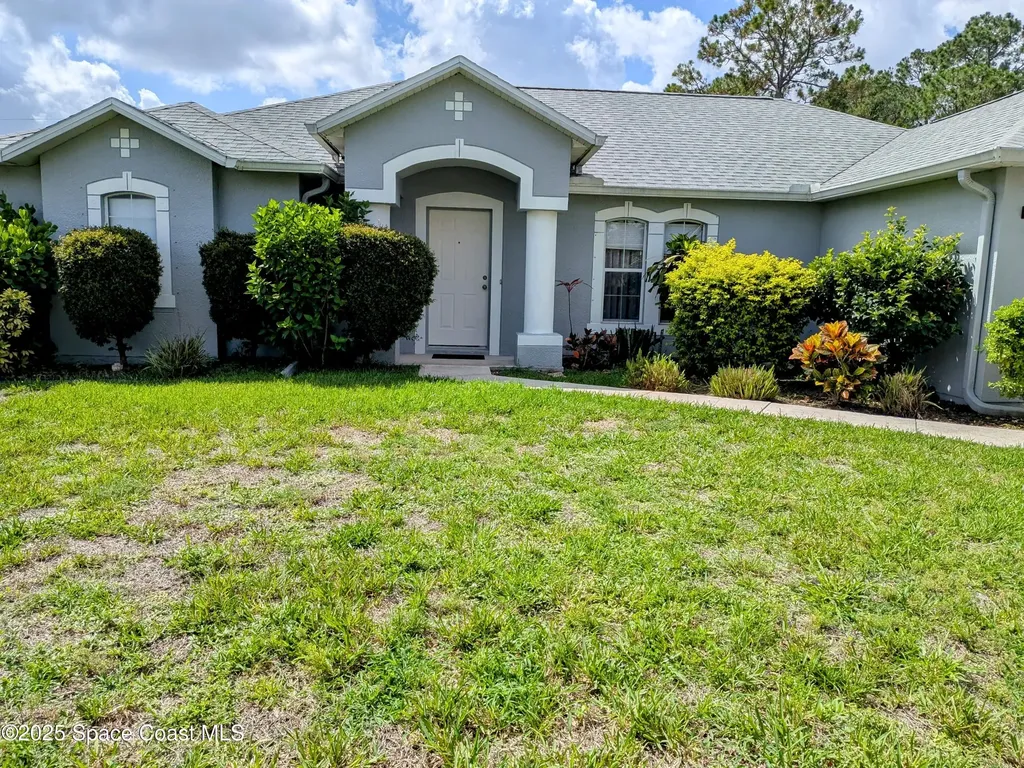 872 Ravenswood Street SE Palm Bay FL 32909