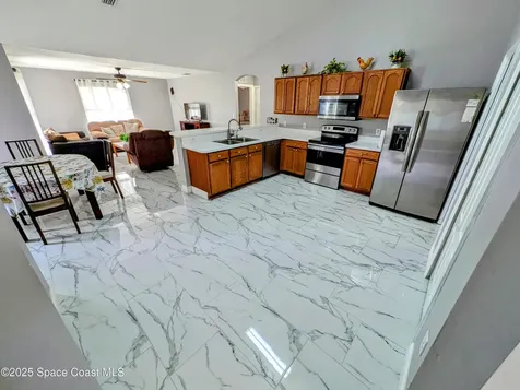 872 Ravenswood Street SE Palm Bay FL 32909