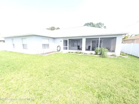872 Ravenswood Street SE Palm Bay FL 32909