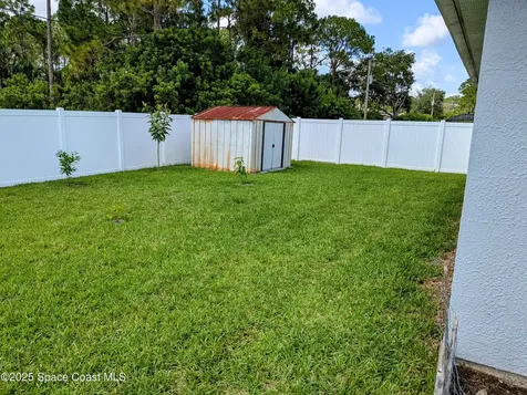 872 Ravenswood Street SE Palm Bay FL 32909