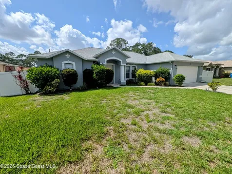 872 Ravenswood Street SE Palm Bay FL 32909