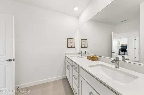 743 Veridian Circle NW Palm Bay FL 32907