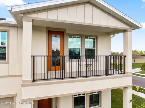 743 Veridian Circle NW Palm Bay FL 32907