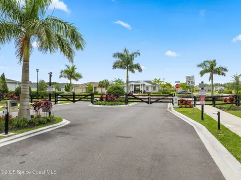 743 Veridian Circle NW Palm Bay FL 32907