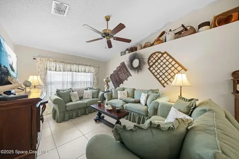 374 SE Yardley Terrace Port St. Lucie FL 34983