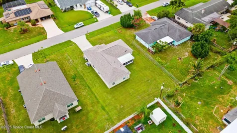 374 SE Yardley Terrace Port St. Lucie FL 34983