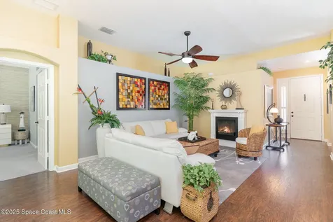 421 Gardendale Circle SE Palm Bay FL 32909