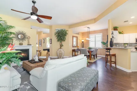 421 Gardendale Circle SE Palm Bay FL 32909