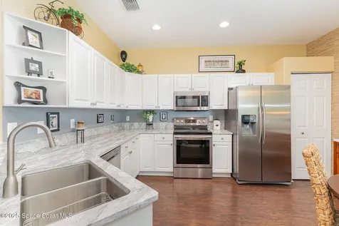 421 Gardendale Circle SE Palm Bay FL 32909