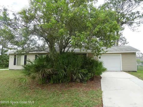 795 Hanau Avenue NW Palm Bay FL 32907
