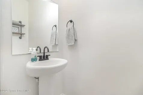 2039 Snapdragon Drive NW Palm Bay FL 32907