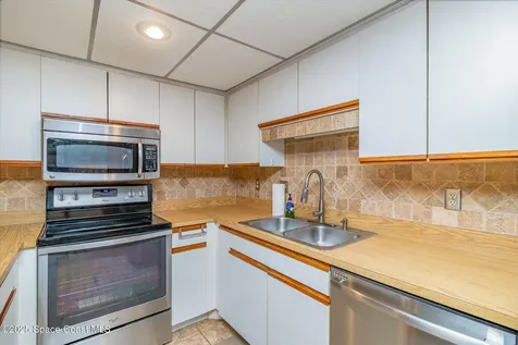 1684 S Park Avenue Titusville FL 32780