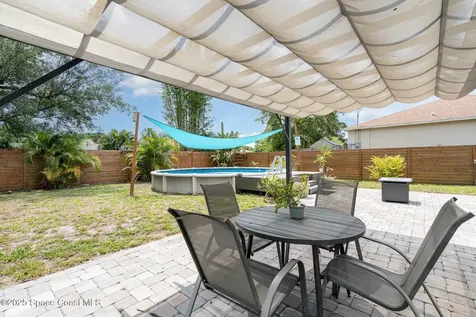 1035 Blau Court NW Palm Bay FL 32907