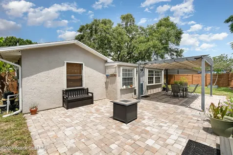 1035 Blau Court NW Palm Bay FL 32907