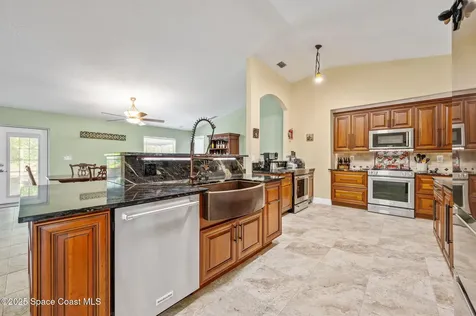 1317 Mohegan Terrace SE Palm Bay FL 32909