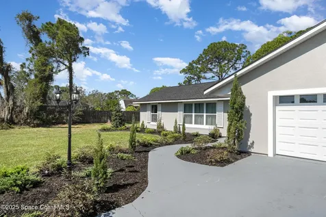 5695 Broad Acres Street Merritt Island FL 32953