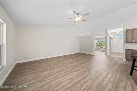 5863 Newbury Circle Melbourne FL 32940