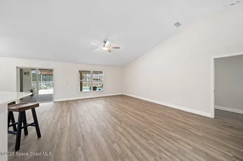 5863 Newbury Circle Melbourne FL 32940