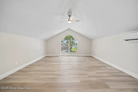 5863 Newbury Circle Melbourne FL 32940