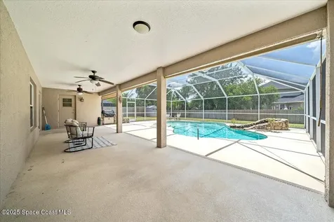 5863 Newbury Circle Melbourne FL 32940