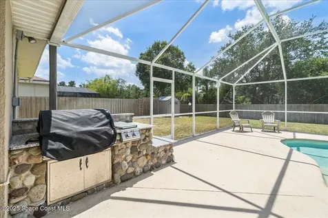 5863 Newbury Circle Melbourne FL 32940